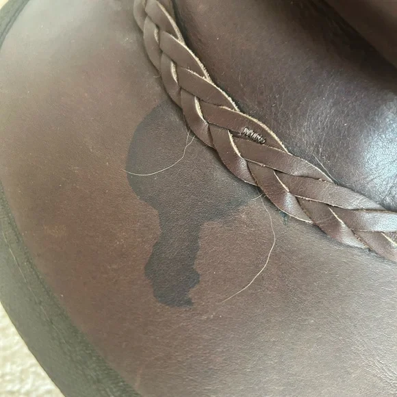 Barmah Leather Hat Australia. Size X-L includes care bag. EUC used condition. - Picture 4 of 8